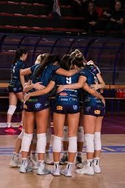 洛杉矶天使队由于投手群大规模伤病，被迫使用 6 人先发轮值